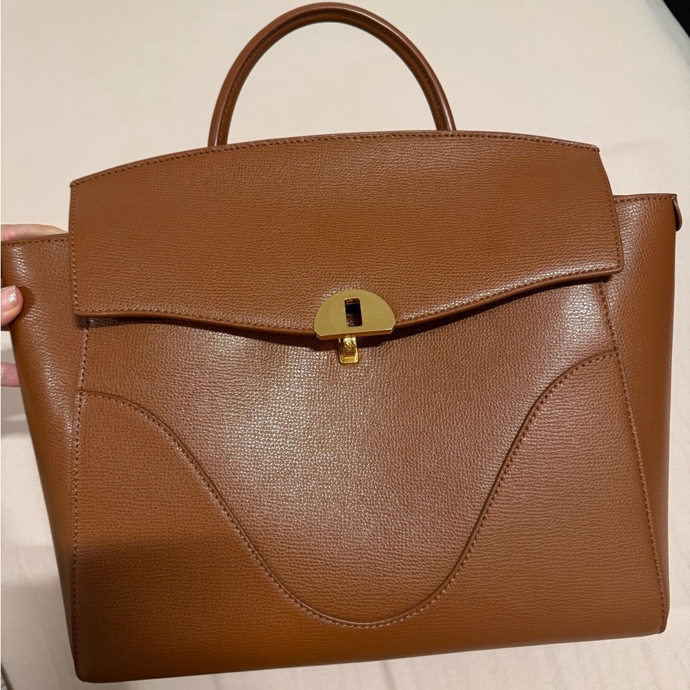 Oleada Wavia Bag - Elegant Brown Leather Laptop Handbag & Backpack